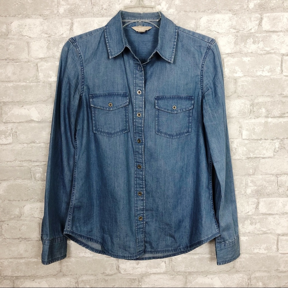 Banana Republic cotton chambray button shirt small